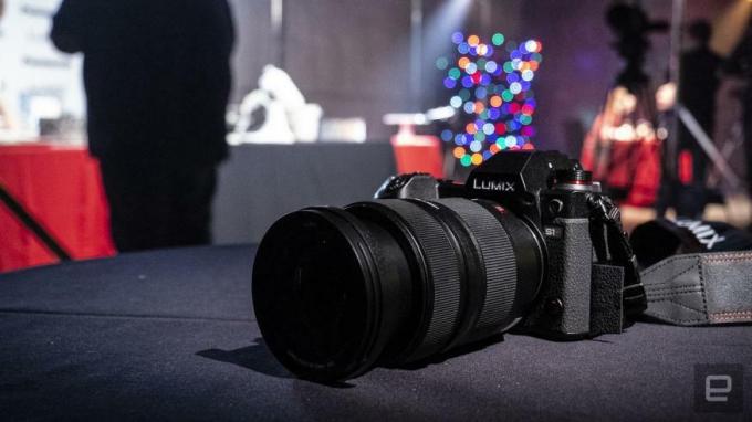 Βιντεοκεντρική κάμερα χωρίς καθρέφτη πλήρους κάδρου Panasonic S1H